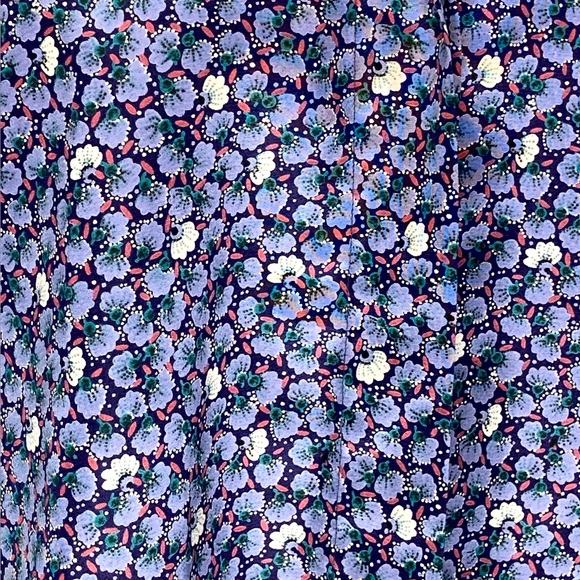 🌞3/$18🌞Vintage Jos A. Bank Clothiers Shiny Lavender Blouse With Lily Pattern - Picture 4 of 4